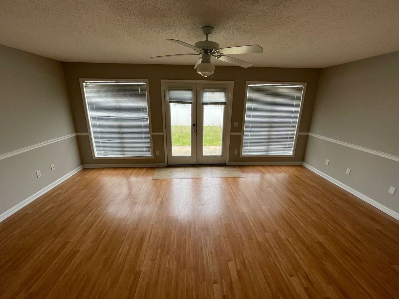 216 Claremont Ave - Photo 3 of 16
