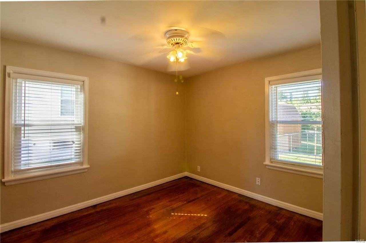 9807 Lullaby Ln - Photo 6 of 9