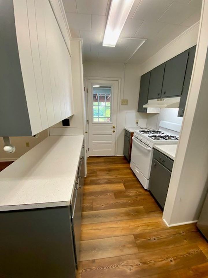 14728 Pennsylvania Ave - Photo 5 of 18