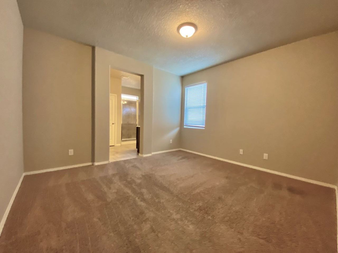 7000 Napoleon Rd Ne - Photo 5 of 11