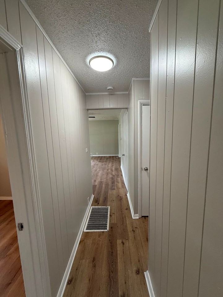 7503 E 112th Ter - Photo 3 of 10