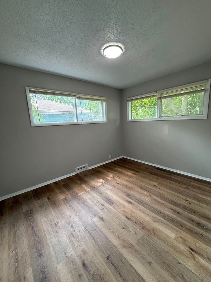7503 E 112th Ter - Photo 6 of 10