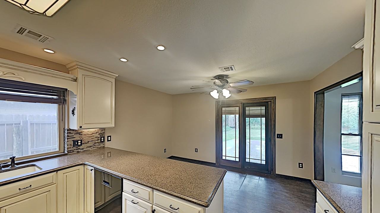 3905 Regatta Rd - Photo 7 of 18
