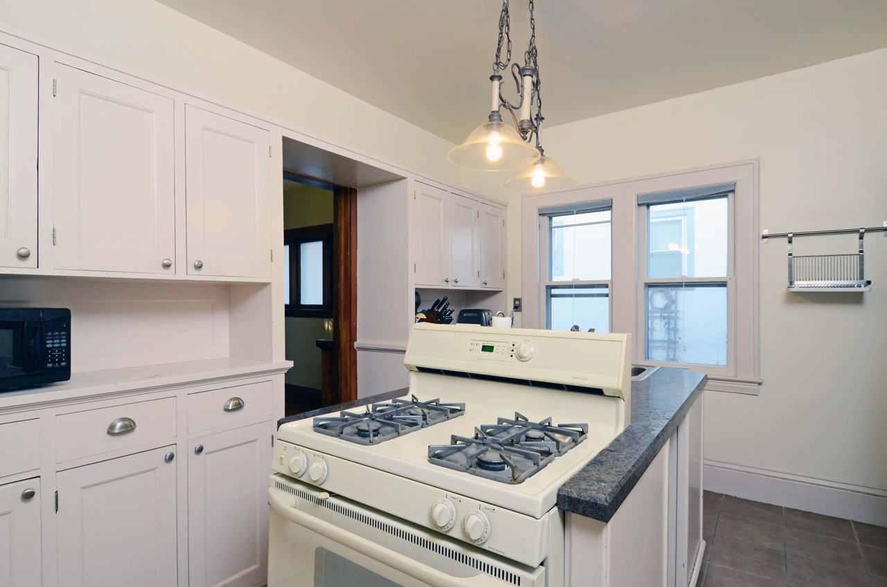 130 W 44th St - Photo 3 of 17