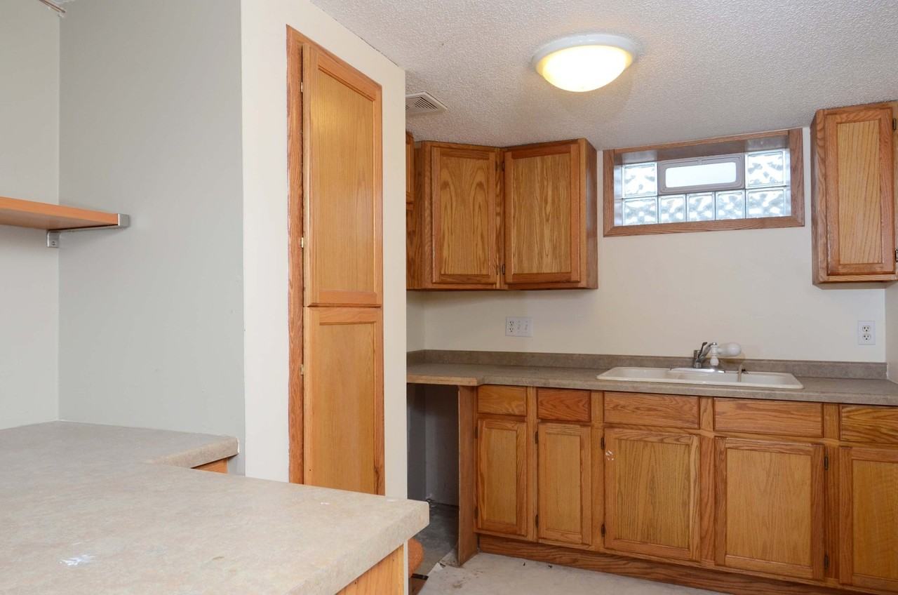 130 W 44th St - Photo 4 of 17
