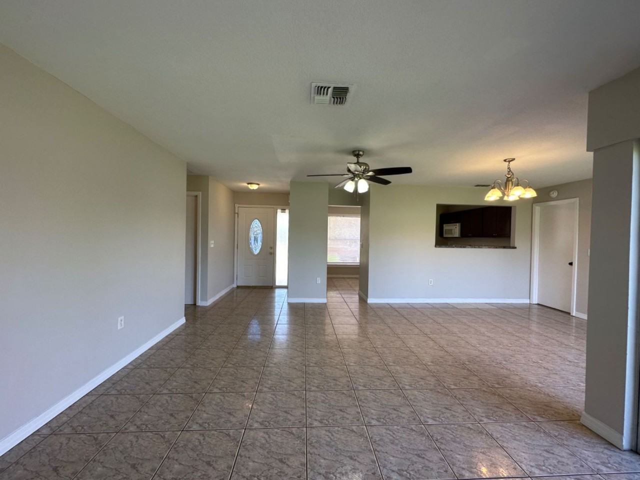 707 Wedge Ln - Photo 5 of 24