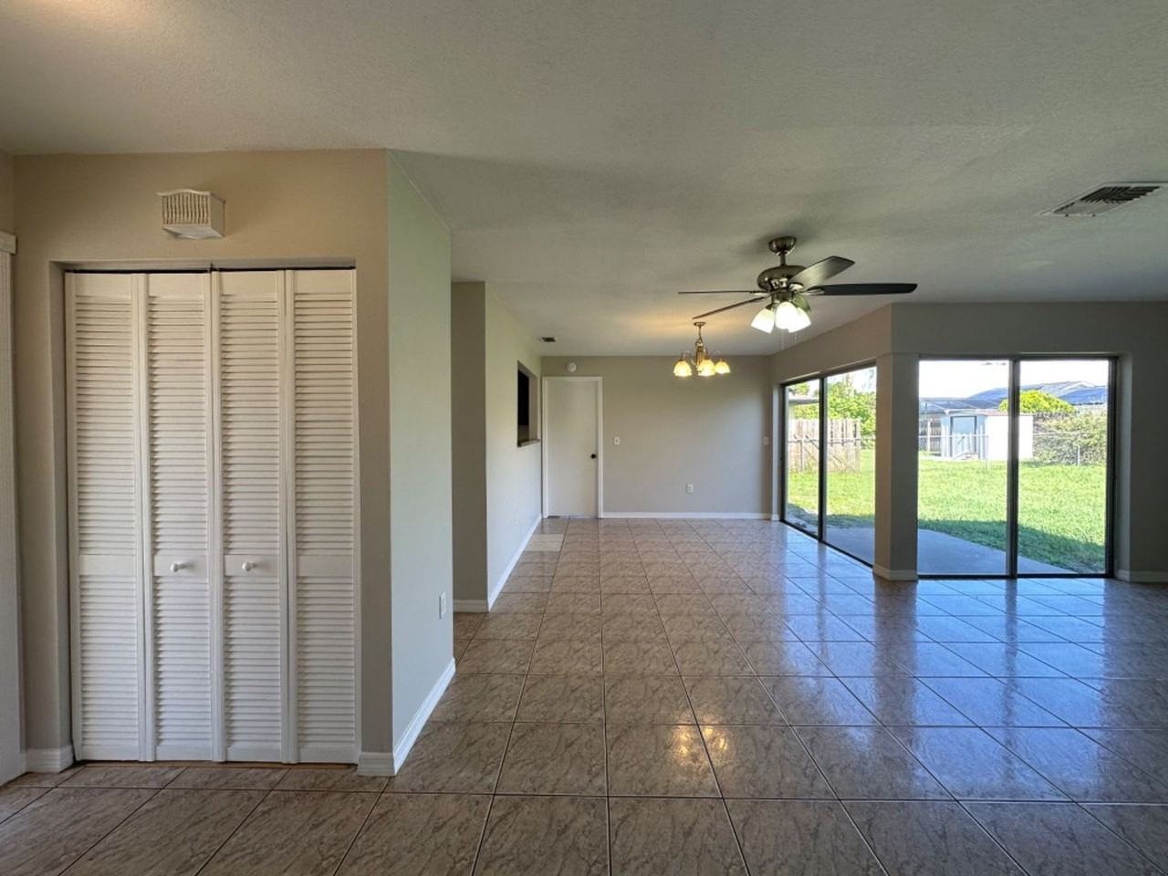 707 Wedge Ln - Photo 6 of 24