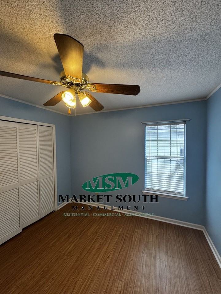 212 Sugar Mill Dr - Photo 5 of 18