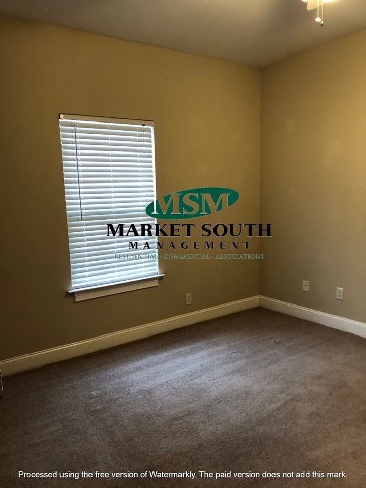 114 Live Oak St - Photo 6 of 13