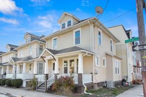 featured image of 34 S Royal St