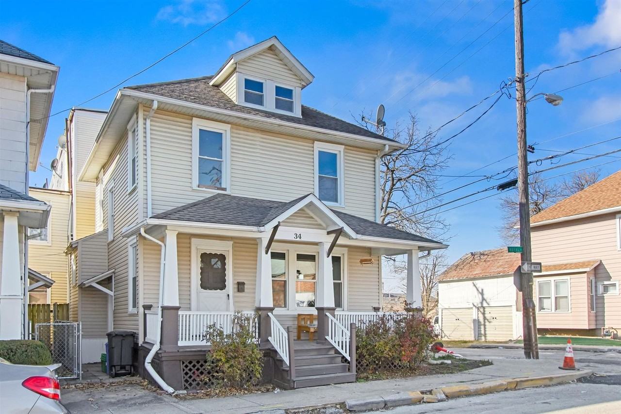 34 S Royal St - Photo 3 of 23