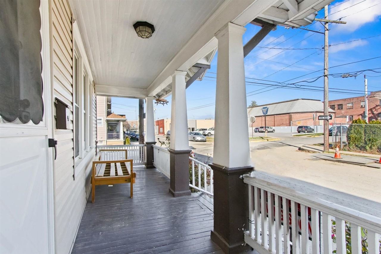 34 S Royal St - Photo 4 of 23