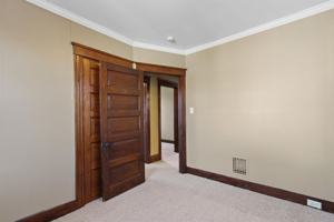 featured image of 34 S Royal St