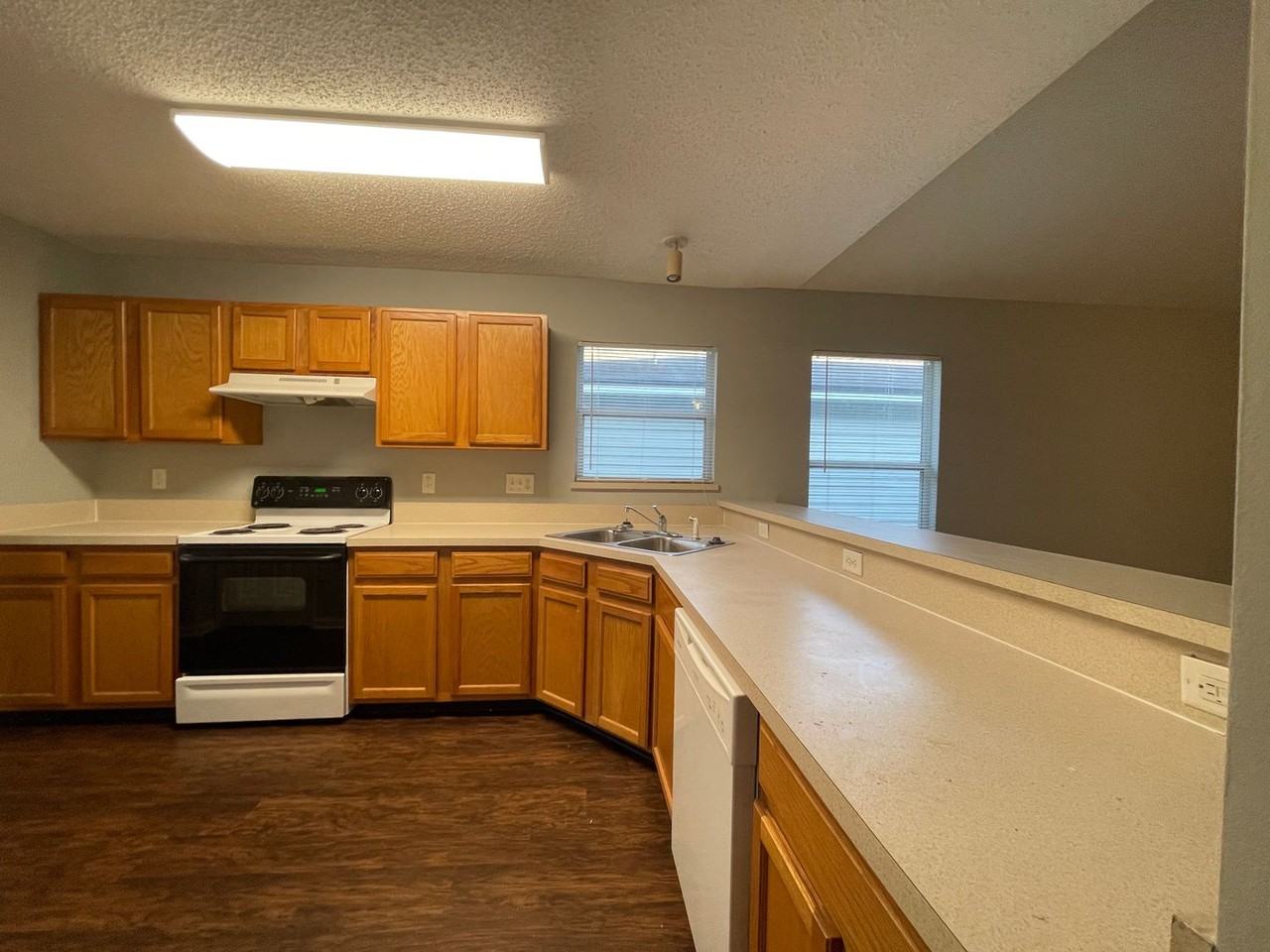 9374 Daniels Mill Dr - Photo 5 of 19