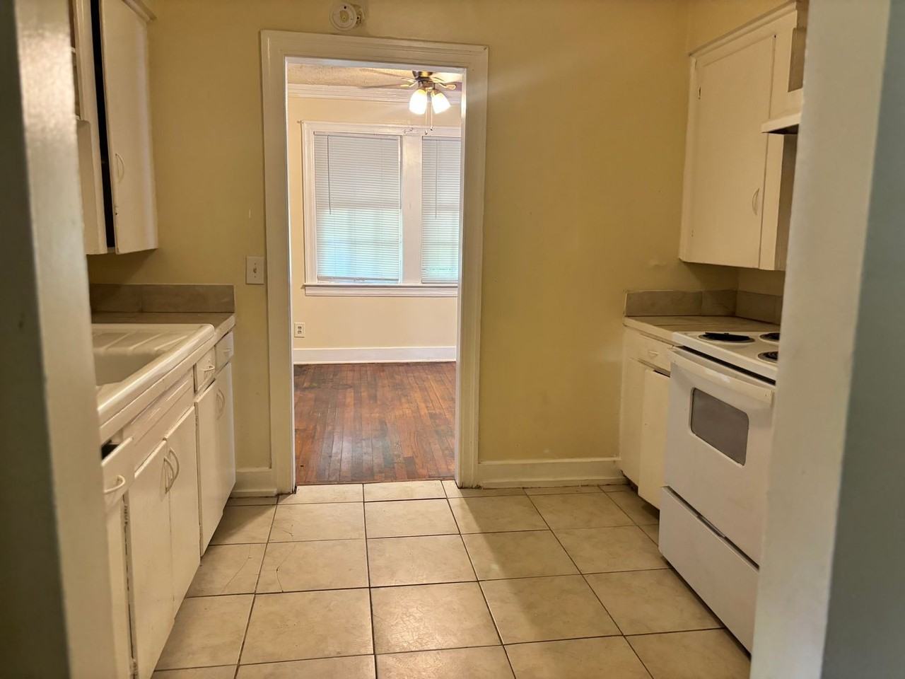 177 W Santa Clair St - Photo 3 of 13
