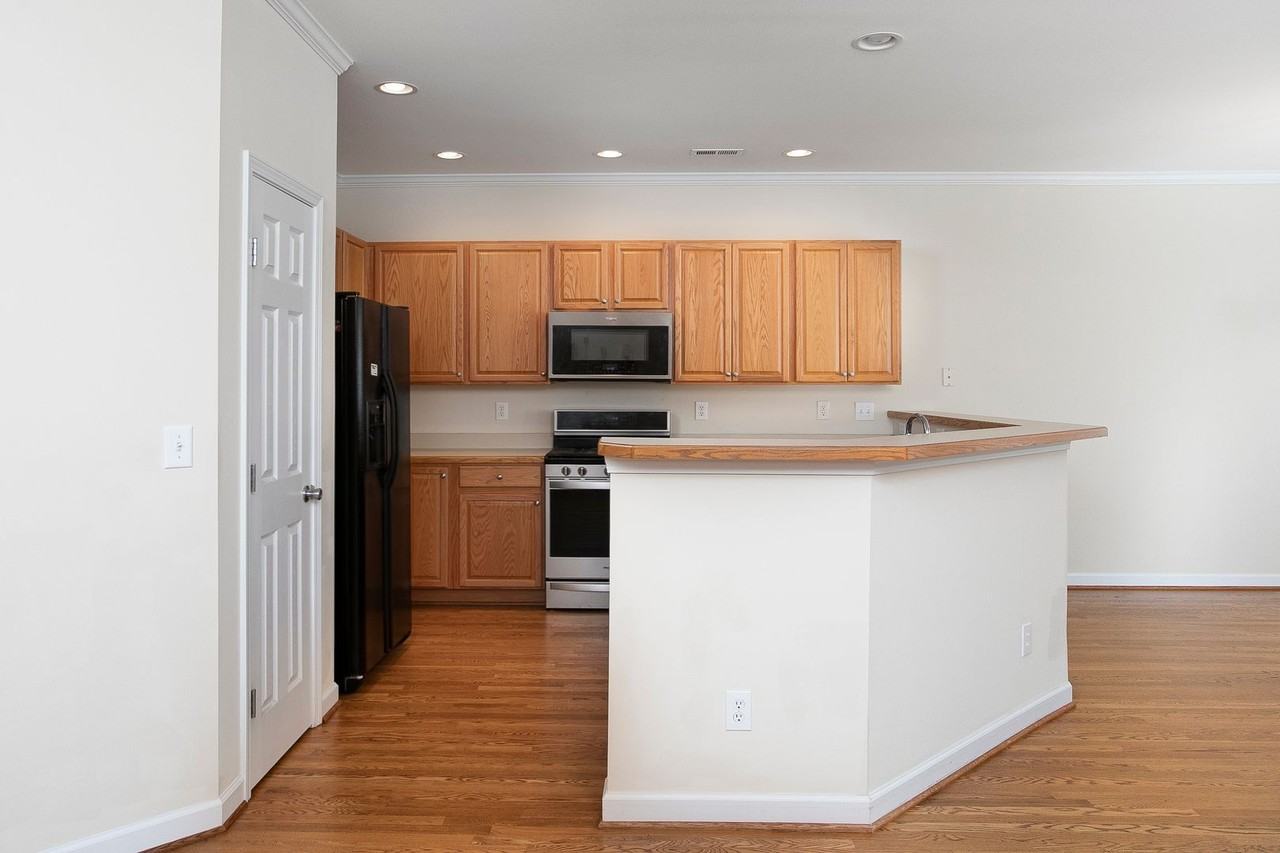 813 Saratoga Dr - Photo 6 of 14