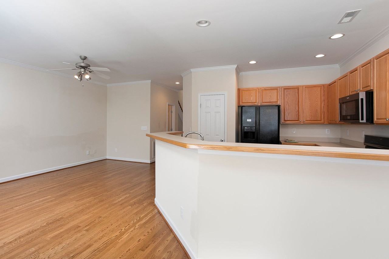 813 Saratoga Dr - Photo 7 of 14