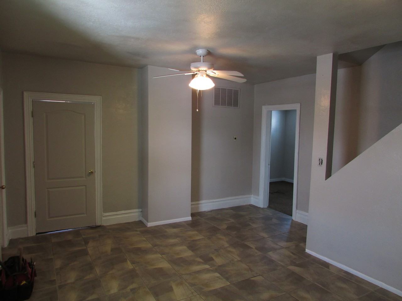 609 E 100 N - Photo 4 of 14