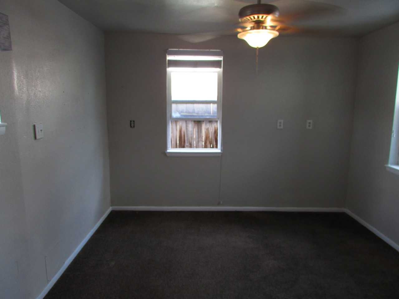609 E 100 N - Photo 7 of 14