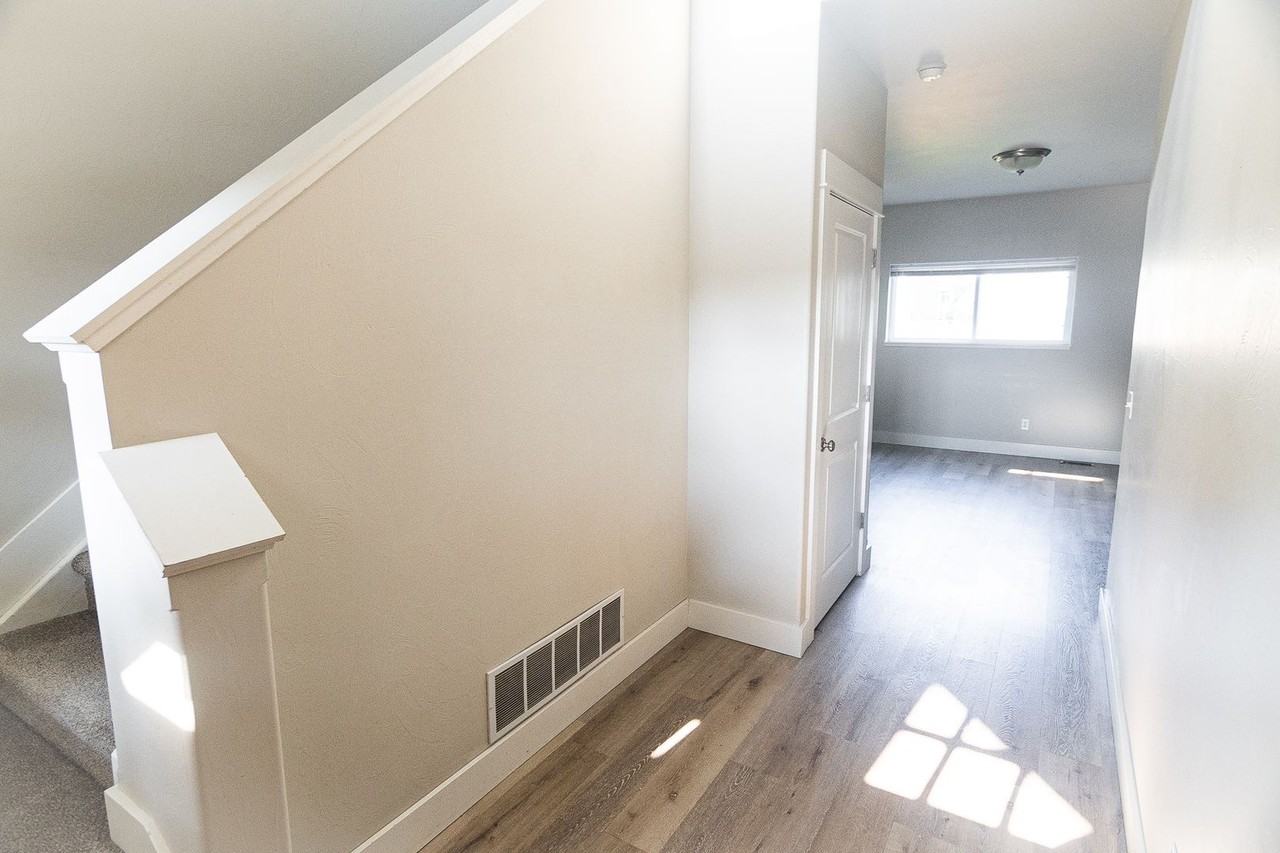 2233 Buckrake Ave - Photo 2 of 23