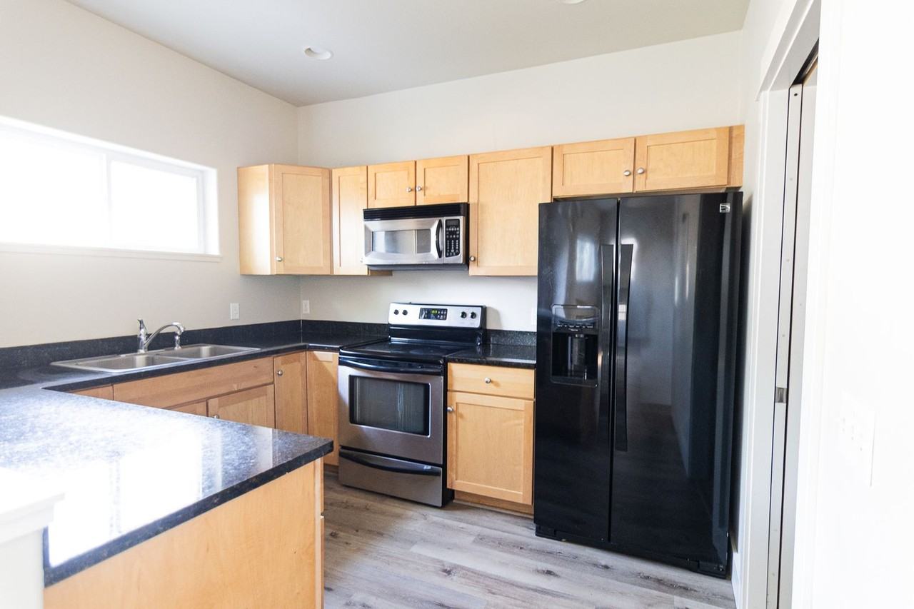 2233 Buckrake Ave - Photo 5 of 23