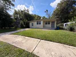 featured image of 1558 W 31st St