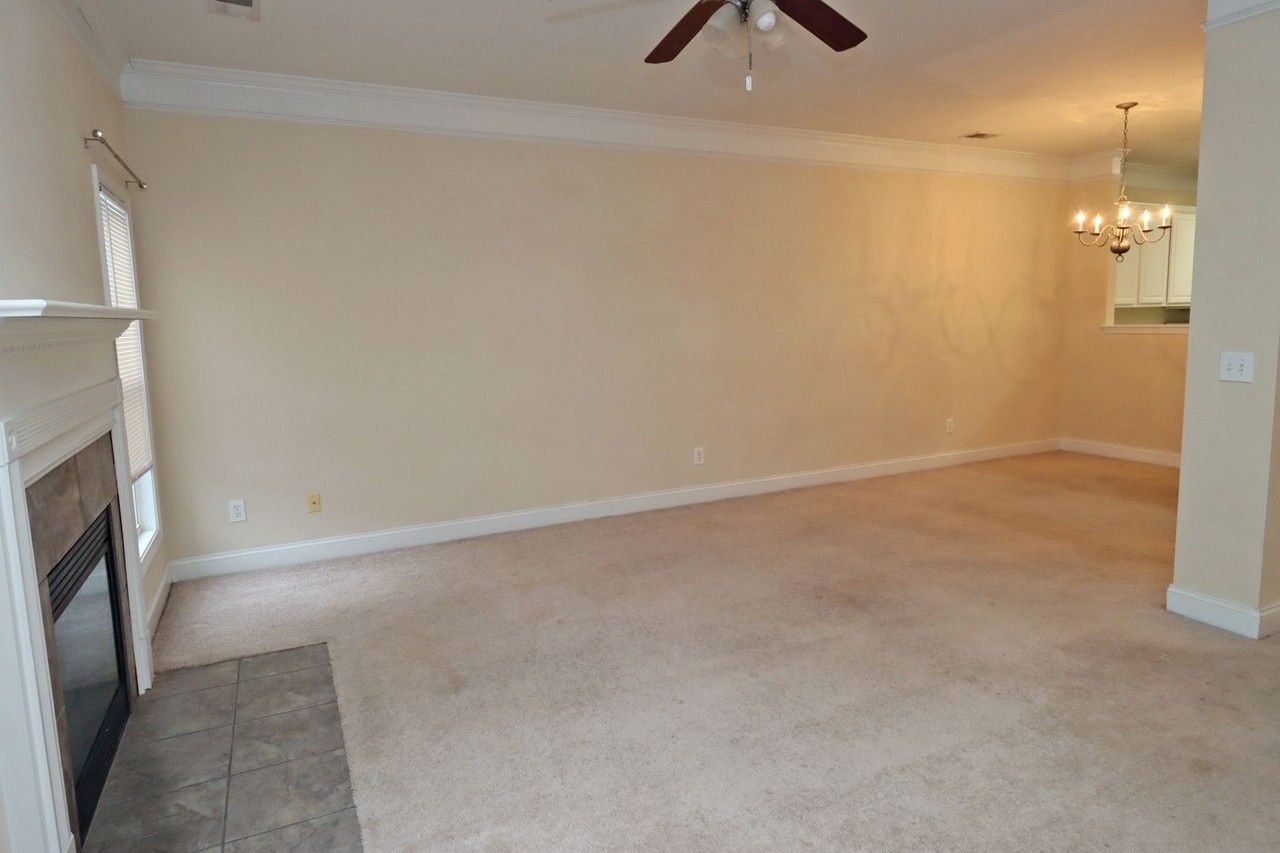 223 Forest Green Dr - Photo 7 of 28