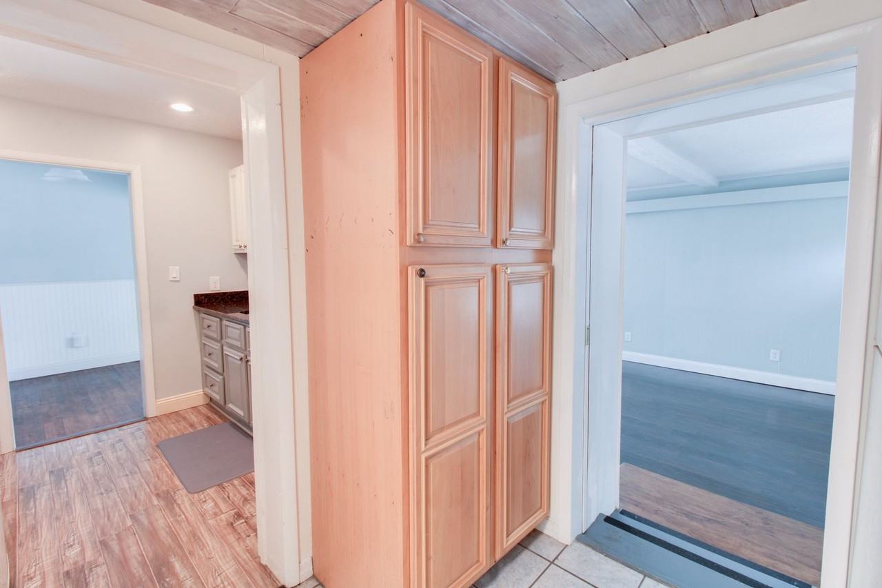 3320 Lila Dr - Photo 5 of 11