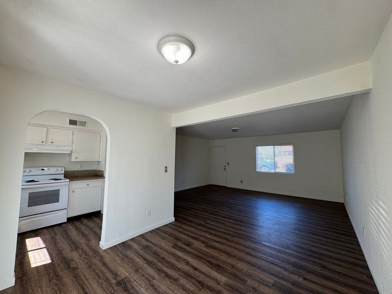 4853 E University Ave #101 - Photo 4 of 21