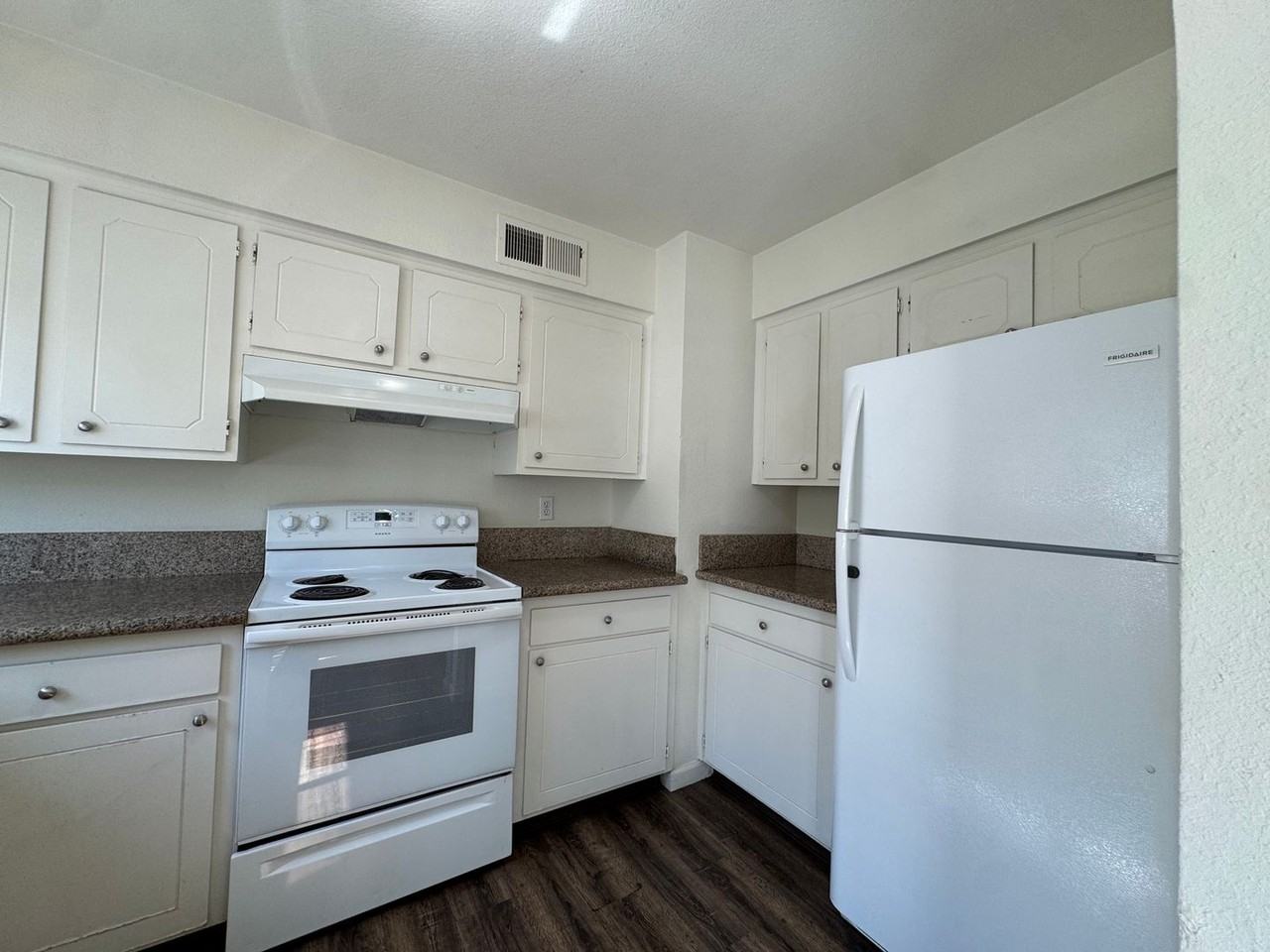 4853 E University Ave #101 - Photo 6 of 21