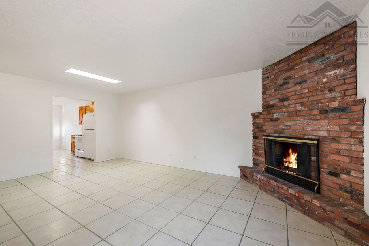 516 Hillside Ave - Photo 3 of 19