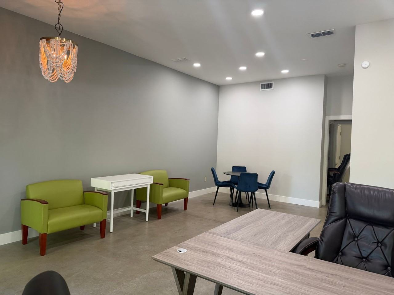 2907 35th St #9 - Photo 3 of 30