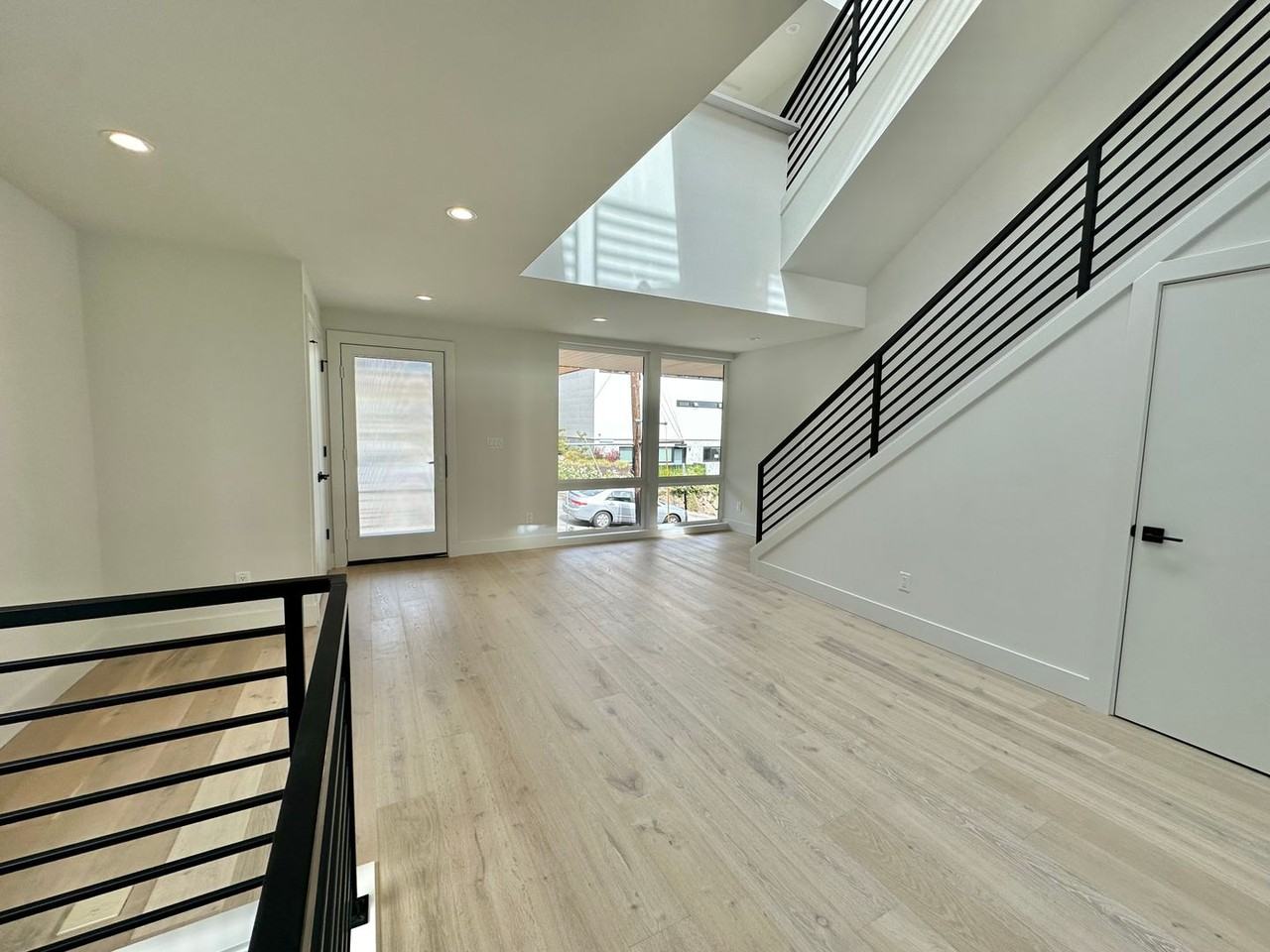 507 Galer St - Photo 3 of 50