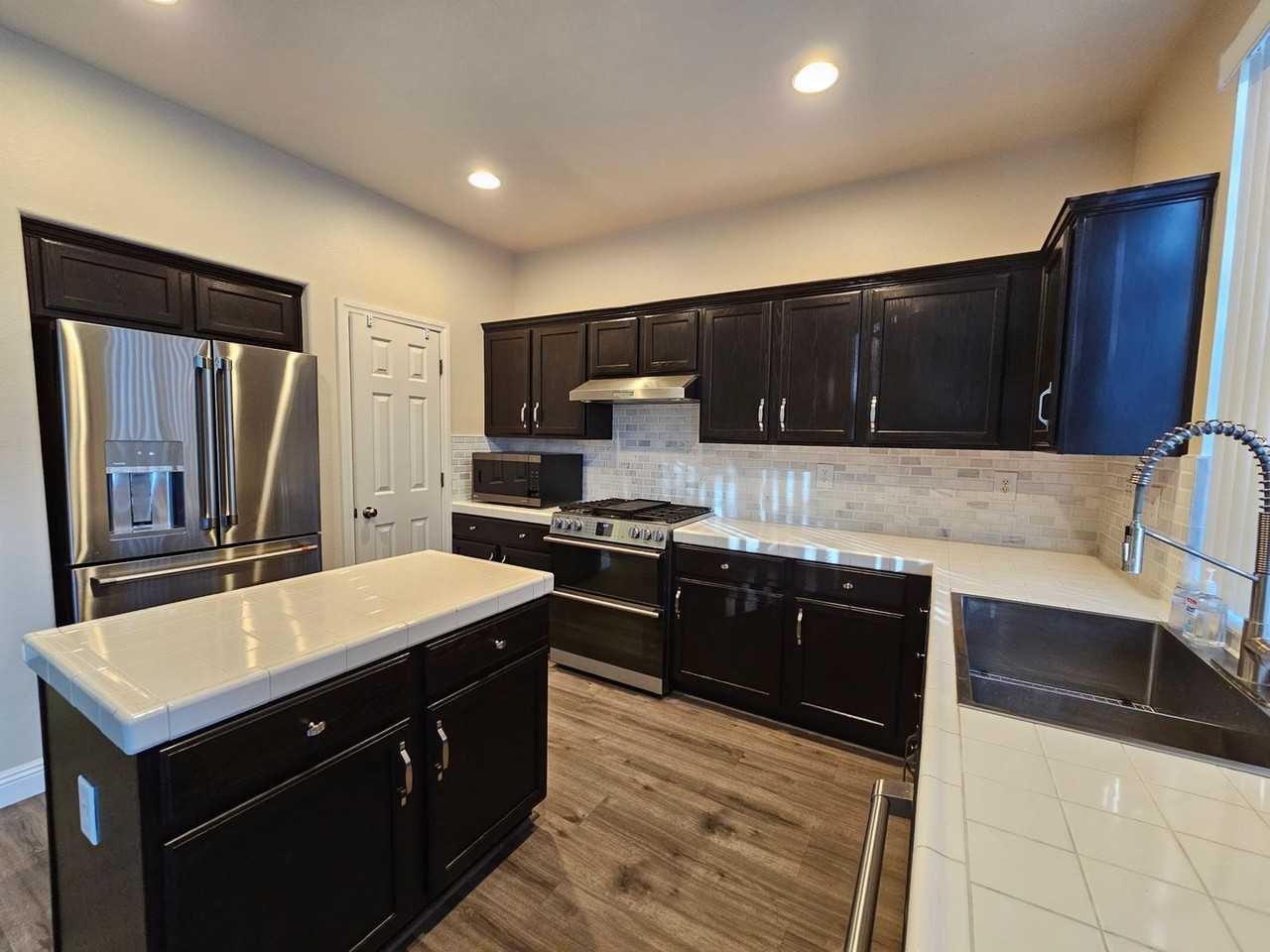3520 Mountain Park St - Photo 6 of 30