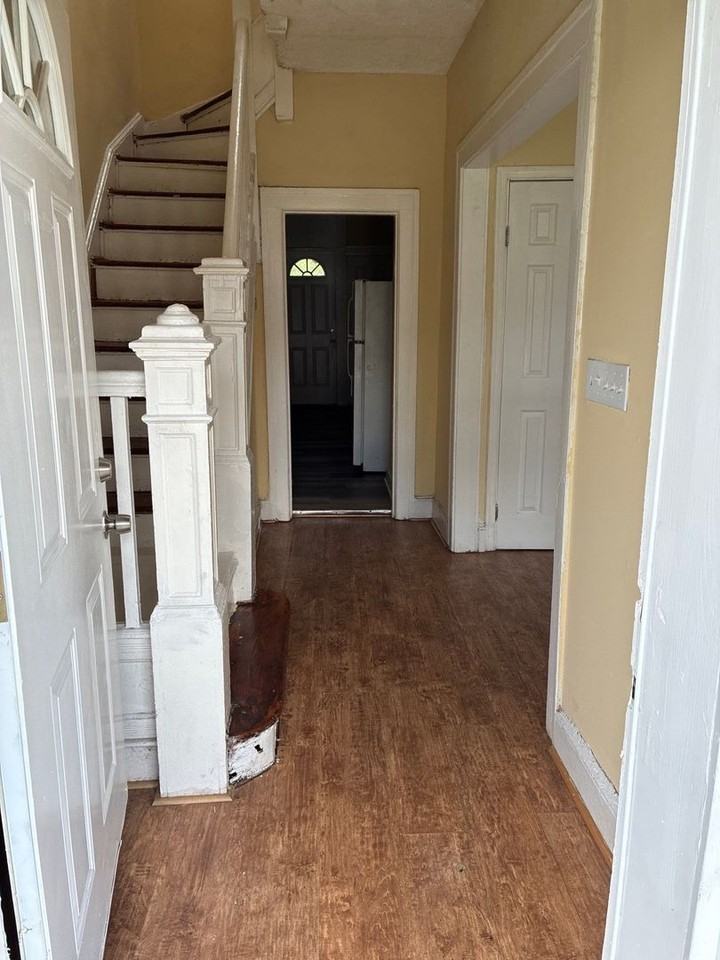4129 Norfolk Ave - Photo 3 of 11