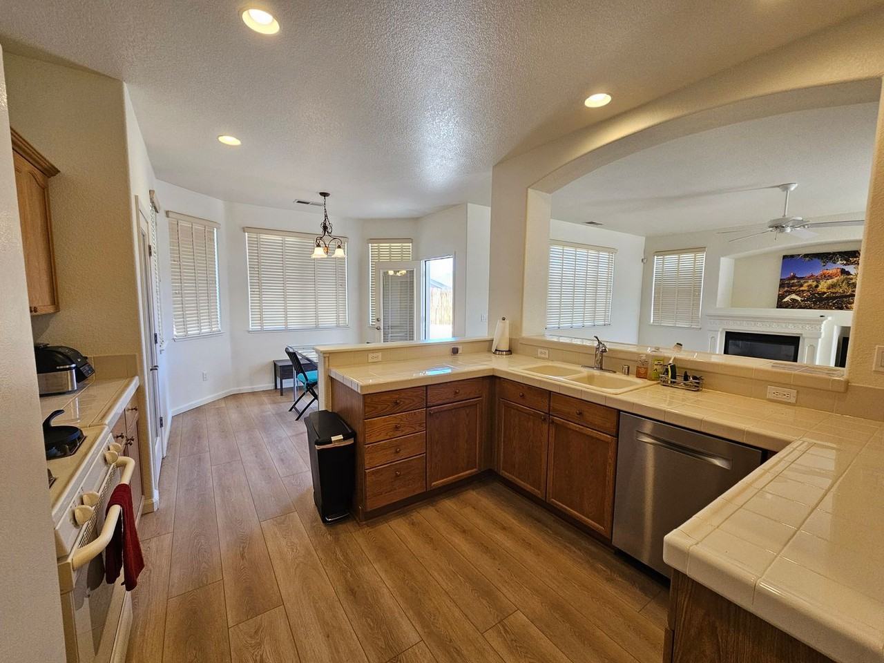 1731 Camaraderie Way - Photo 4 of 10