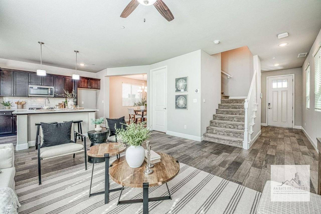 1437 E Via Viola Way - Photo 4 of 25