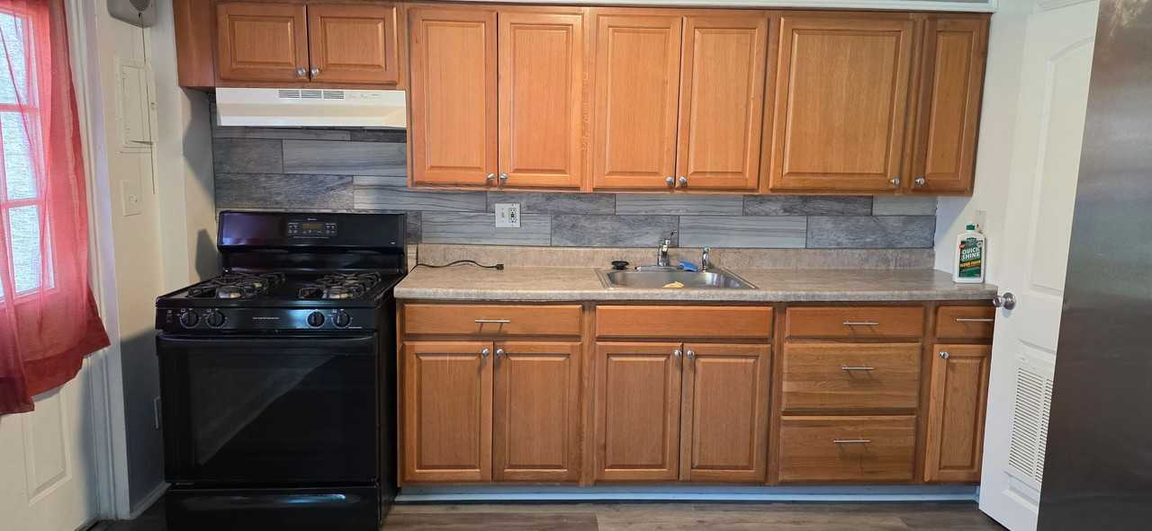 1624 Lyle Ct - Photo 6 of 16