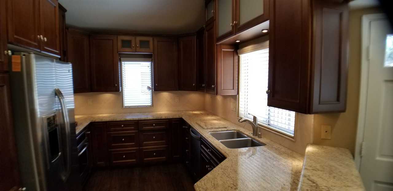 112 Corsica Dr - Photo 3 of 37