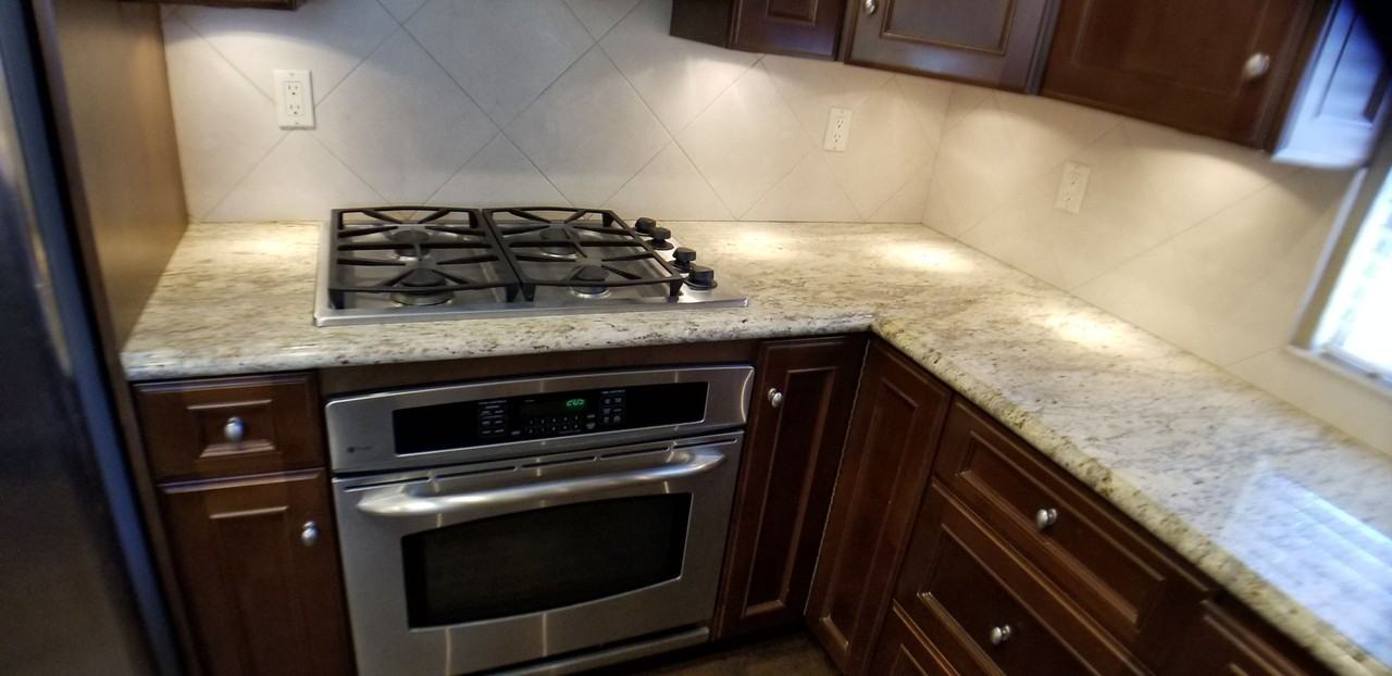 112 Corsica Dr - Photo 4 of 37