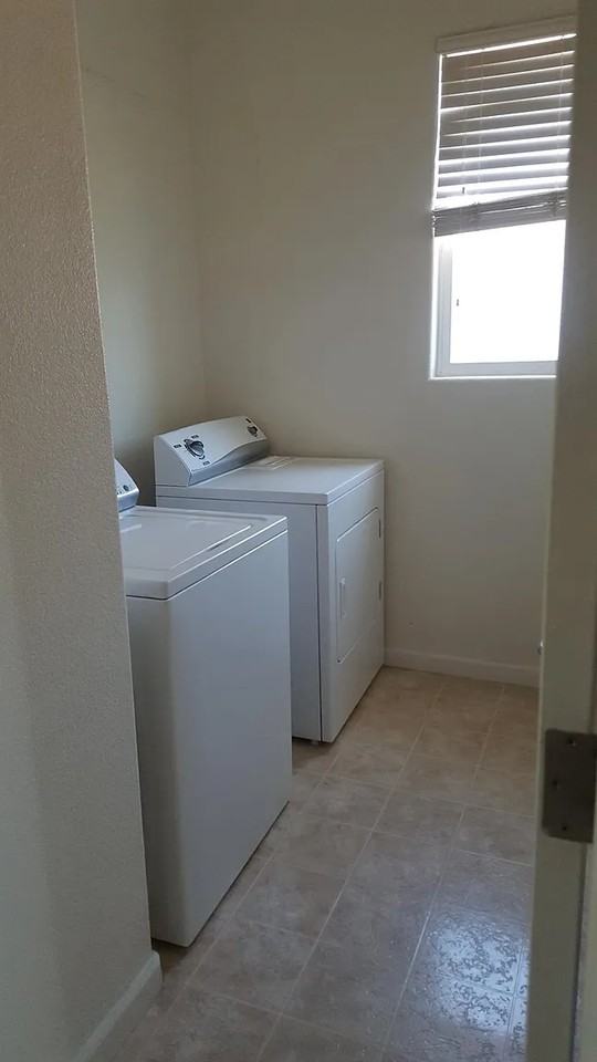 4641 Beckman Way - Photo 7 of 9