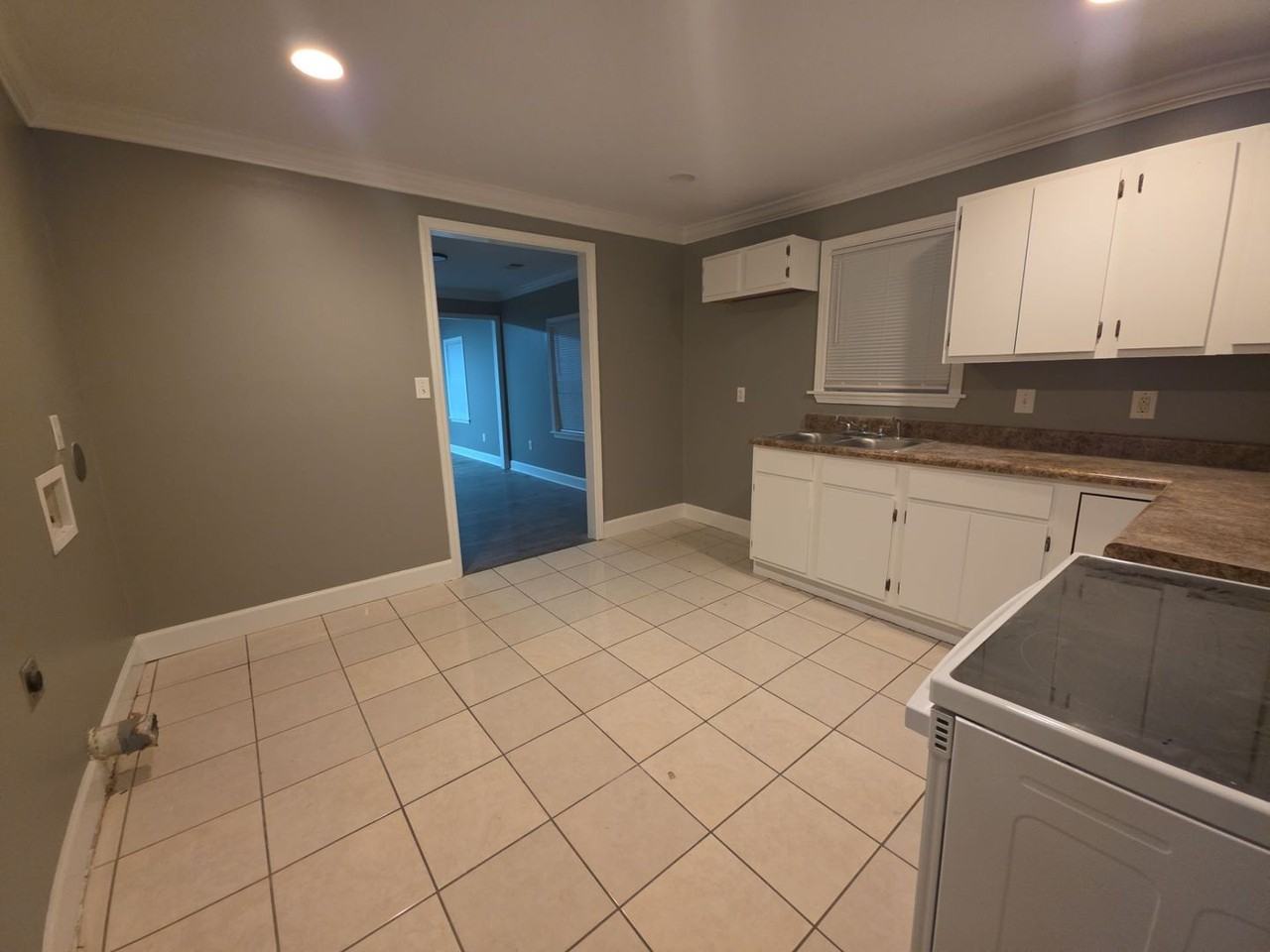 287 Harrell St - Photo 3 of 7