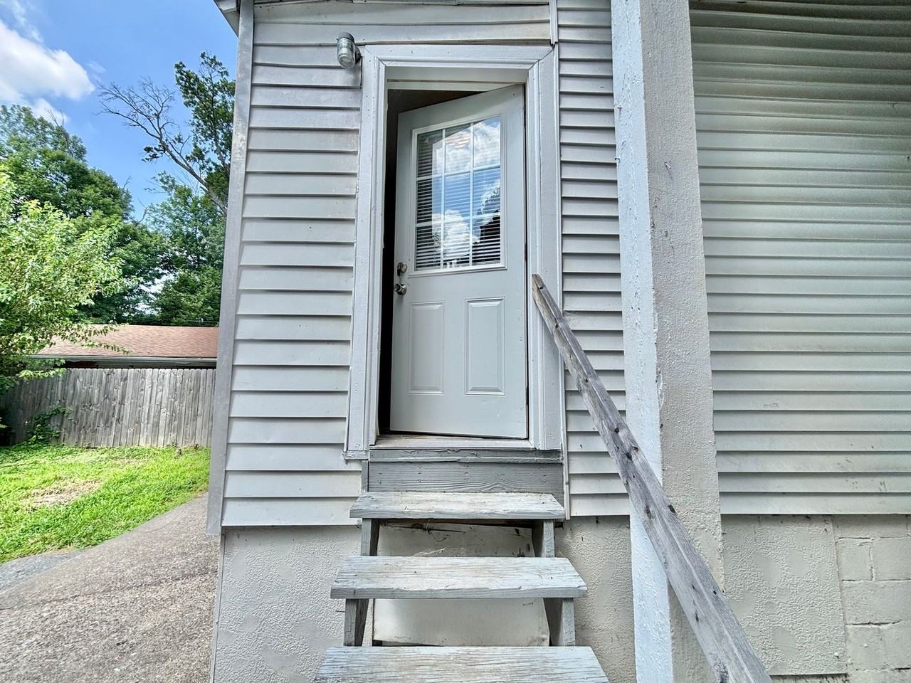 208 W Tenny Ave - Photo 5 of 10