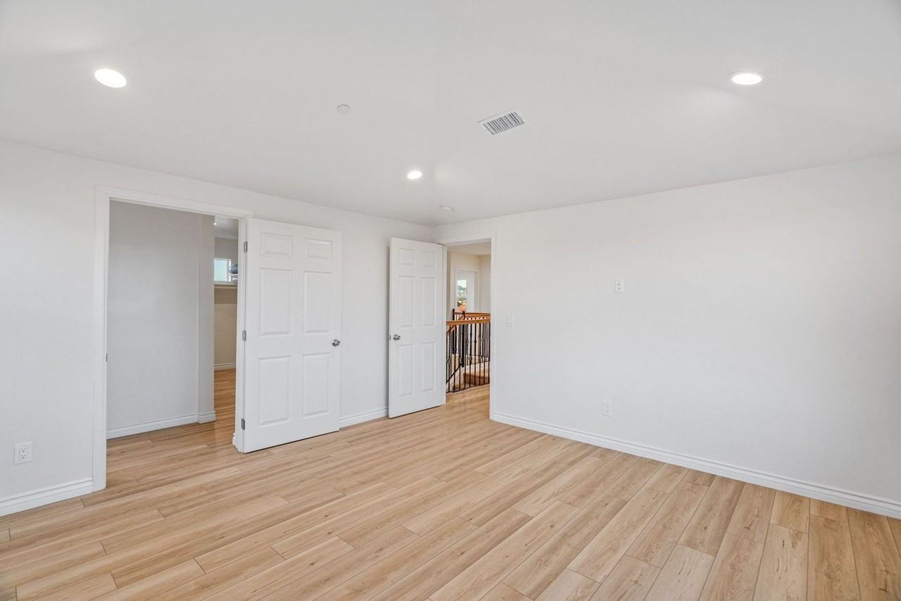 8521 Grove Hill Ct - Photo 7 of 19