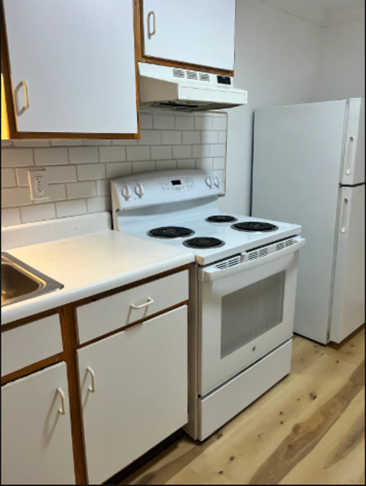 1107 Langtry St #16 - Photo 6 of 11