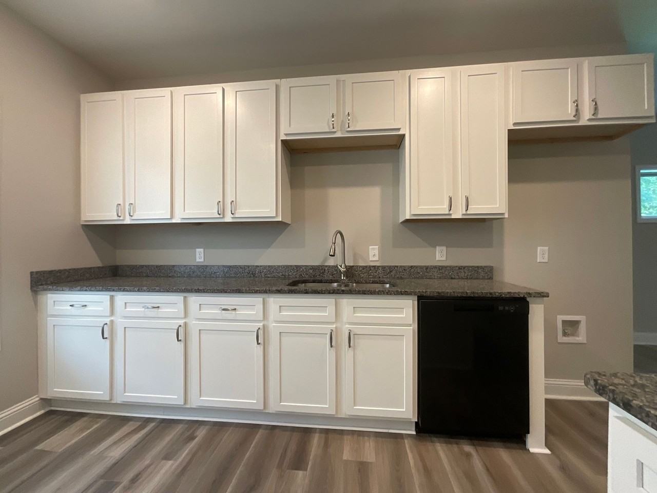 819 Ellis St - Photo 7 of 23