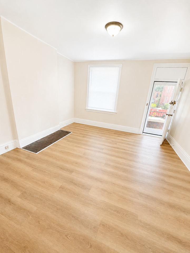 3001 Osage St - Photo 3 of 8