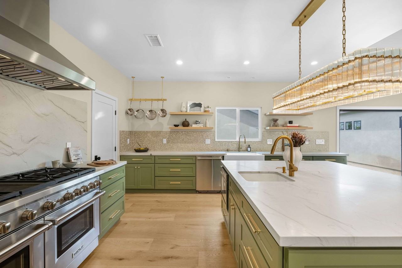 354 La Perle Ln - Photo 4 of 17