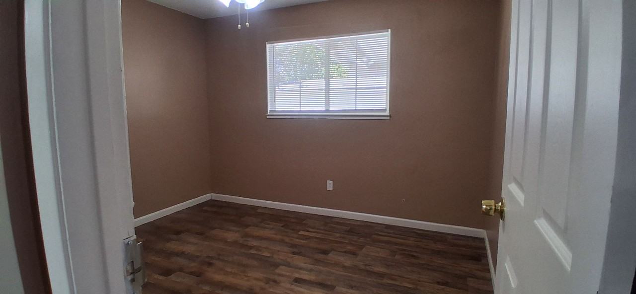 3013 Freedom Ln - Photo 6 of 15