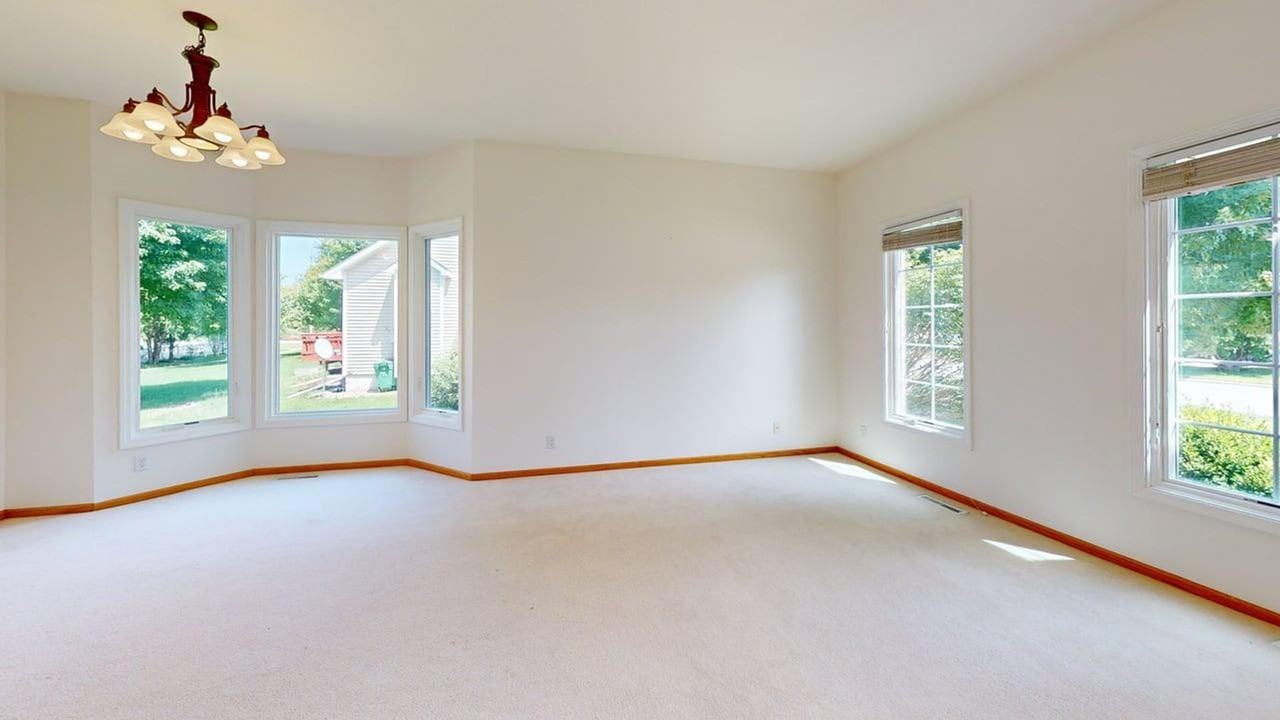 2917 Bayberry Rd - Photo 2 of 16